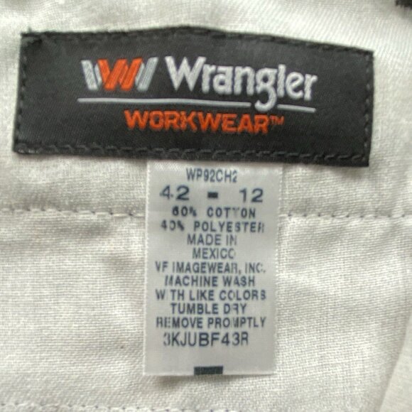 Wrangler Workwear Shorts Mens 42 x 12 Gray Plain Front Inseam GusseI Outdoor - Picture 8 of 9